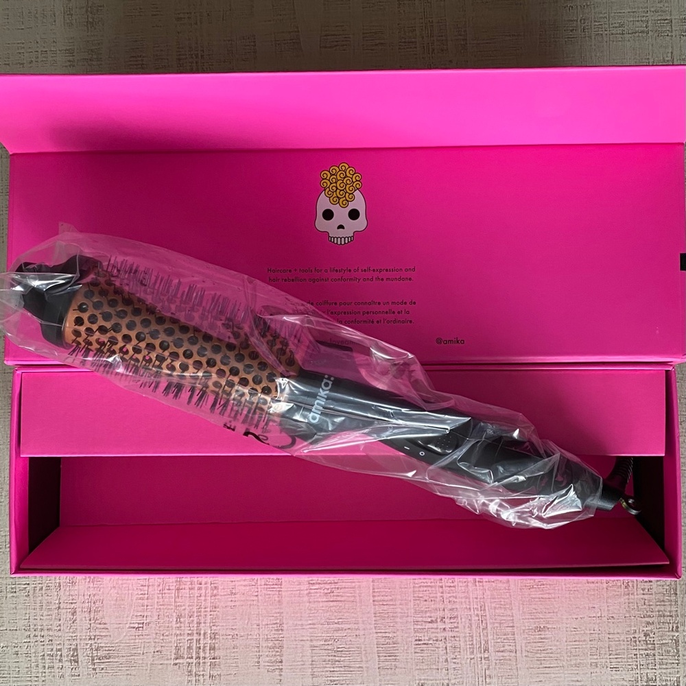 Amika Blowout Babe Thermal Ionic Hot Brush - Picture 5 of 7
